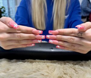 Im Nagelstudio Milano Nails in Berlin-Tegel finden Sie bezaubernde Nageldesigns.