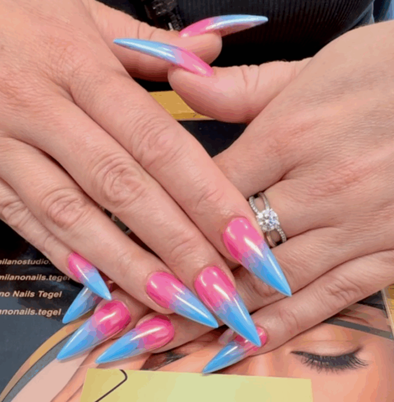 Bei Milano Nails in Tegel, Berlin-Reinickendorf, bieten wir Ihnen hingebungsvolle Nagelpflege, die unsere Kunden begeistert und für traumhaft schöne Ergebnisse sorgt.