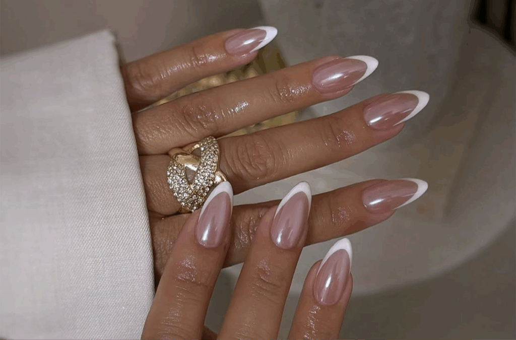 Chrom-French-Tip-Nägel französisches Nageldesign
