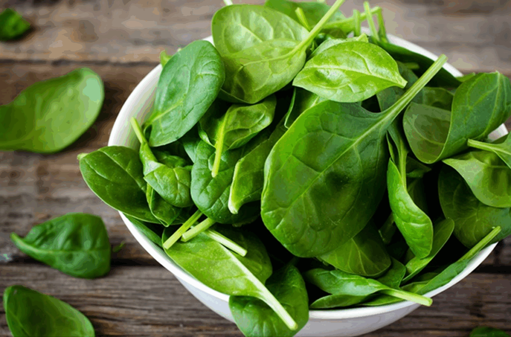 Gesunde-Nägel-durch-grüne-Gemüse.