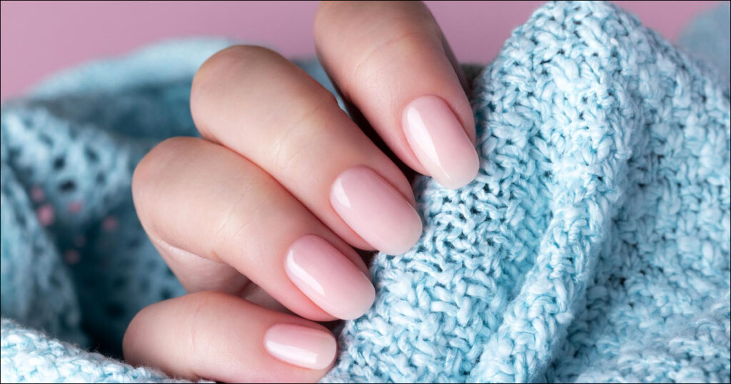 Runde Nägel Wem sie stehen, Vorteile & die schönsten Designs 2025