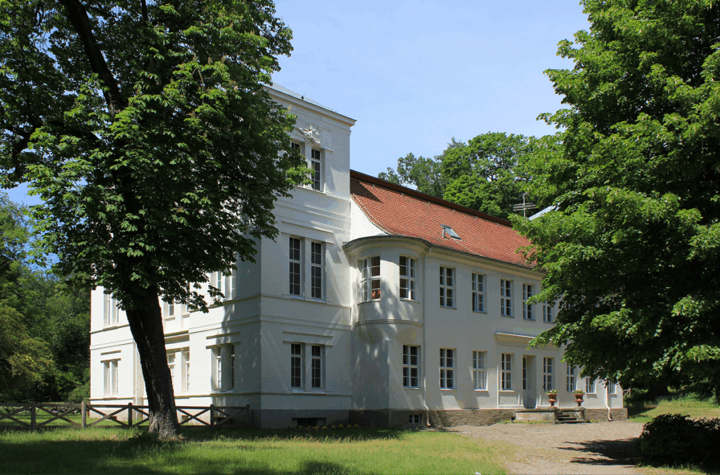 Schloss-Tegel Ausflugsziele in Reinickendorf
