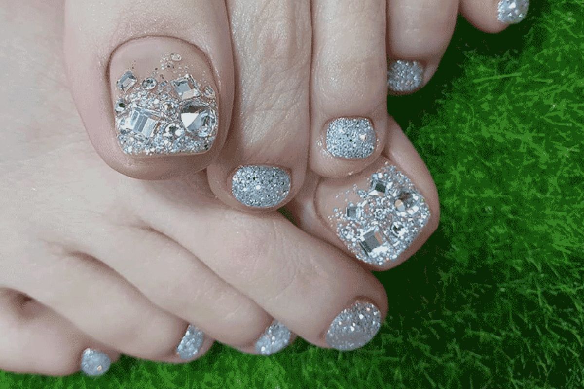 Top 10 elegante Fußnagel-Designs: Diese luxuriösen Styles dürfen Sie nicht verpassen