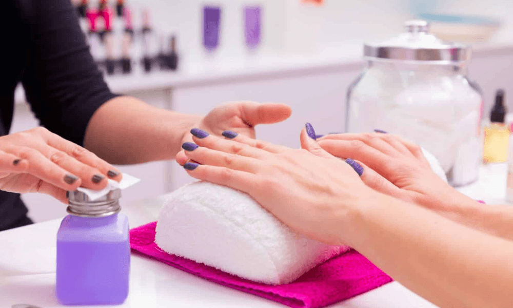 Professionelle Nagelbehandlung