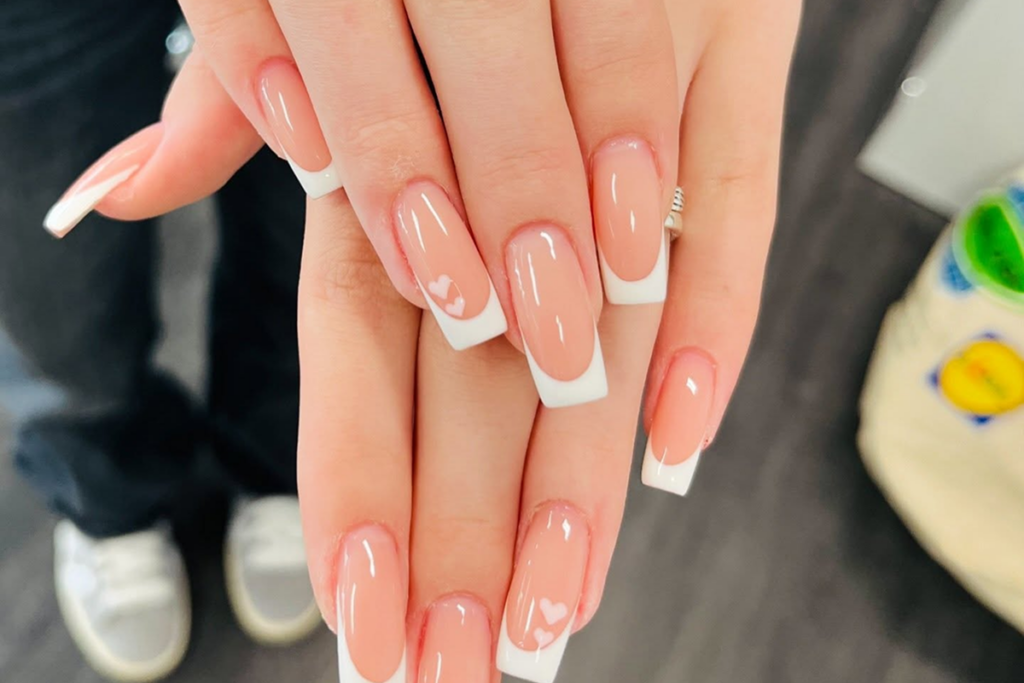 Dezente Designs und natürlich schöne Nägel im MILANO Nails Salon in Berlin