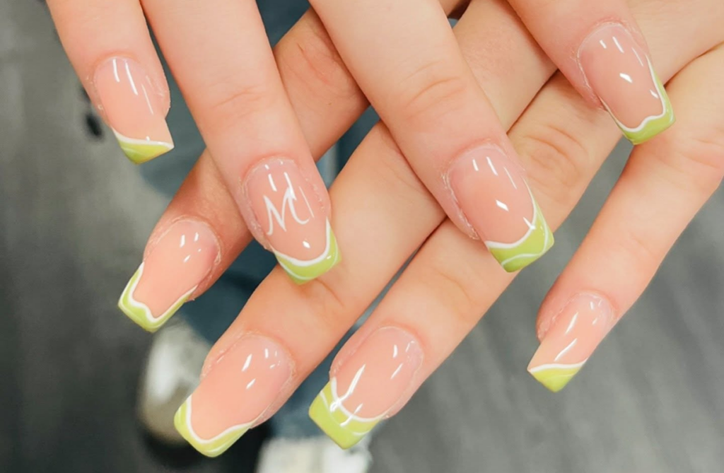 Inspiration für minimalistische Maniküre und natürlich schöne Nägel im Clean Look