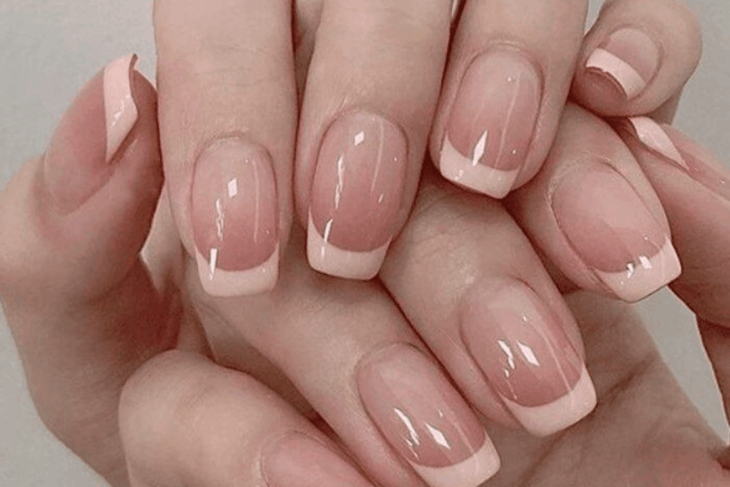 Verleiht Ihnen ein elegantes Erscheinungsbild mit dezent betonten Nagelspitzen.